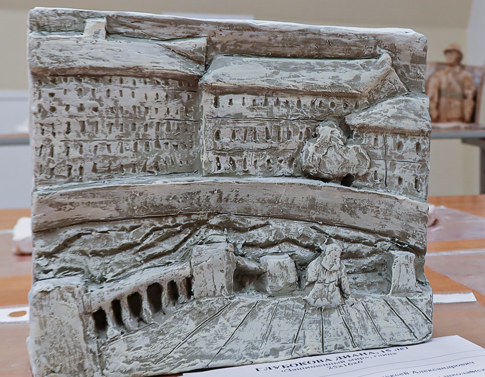 Юных победителей конкурса «Непокорённый Ленинград» наградили в Союзе художников9