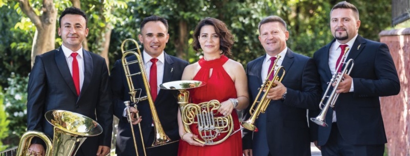 Фото заставки: Брасс-квинтет Golden Horn Brass. Источник: silverlyre.ru. Правообладатель: silverlyre.ru.