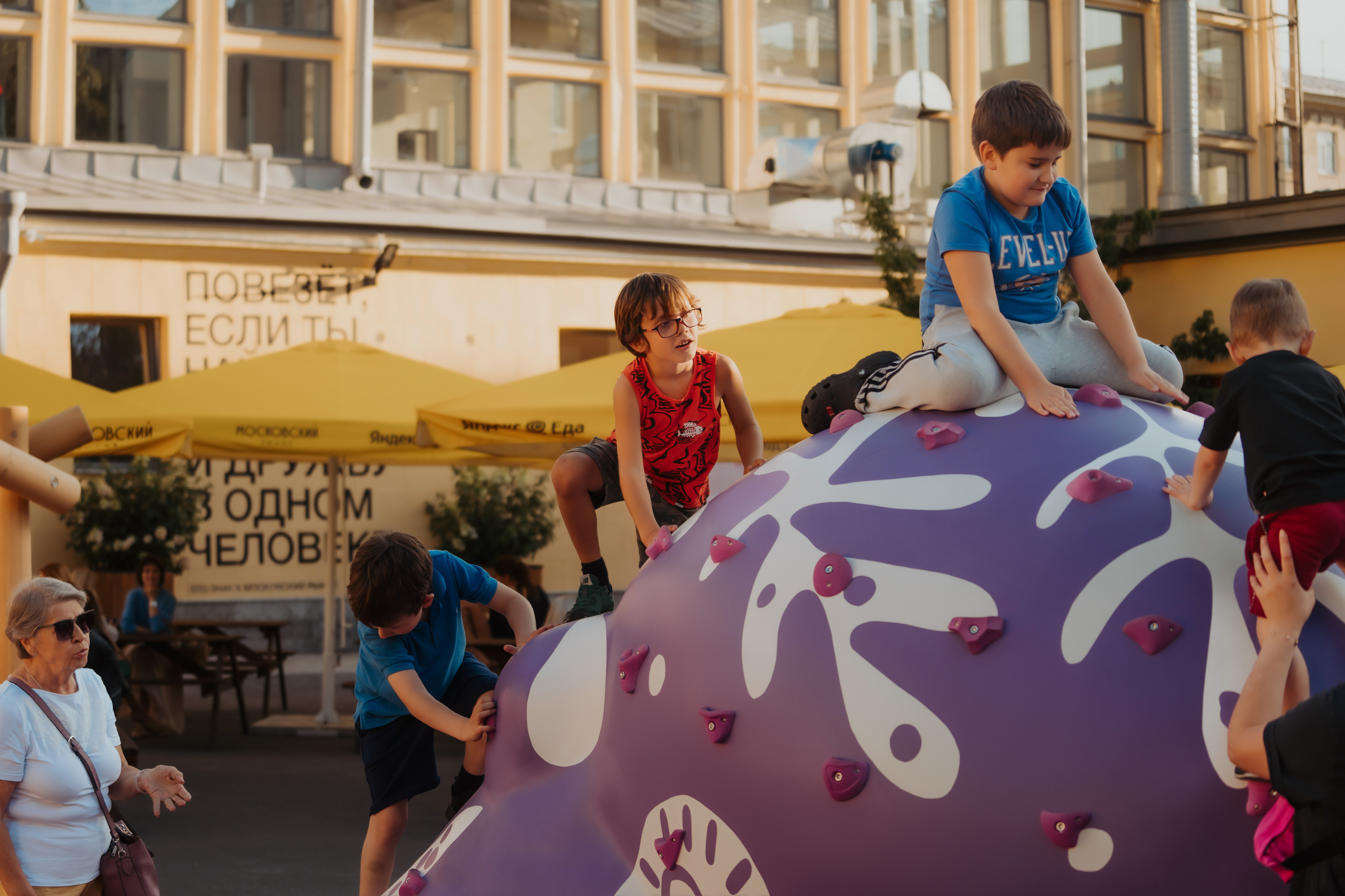 «Выходи во двор» - семейно-спортивный фестиваль на Московском рынке1