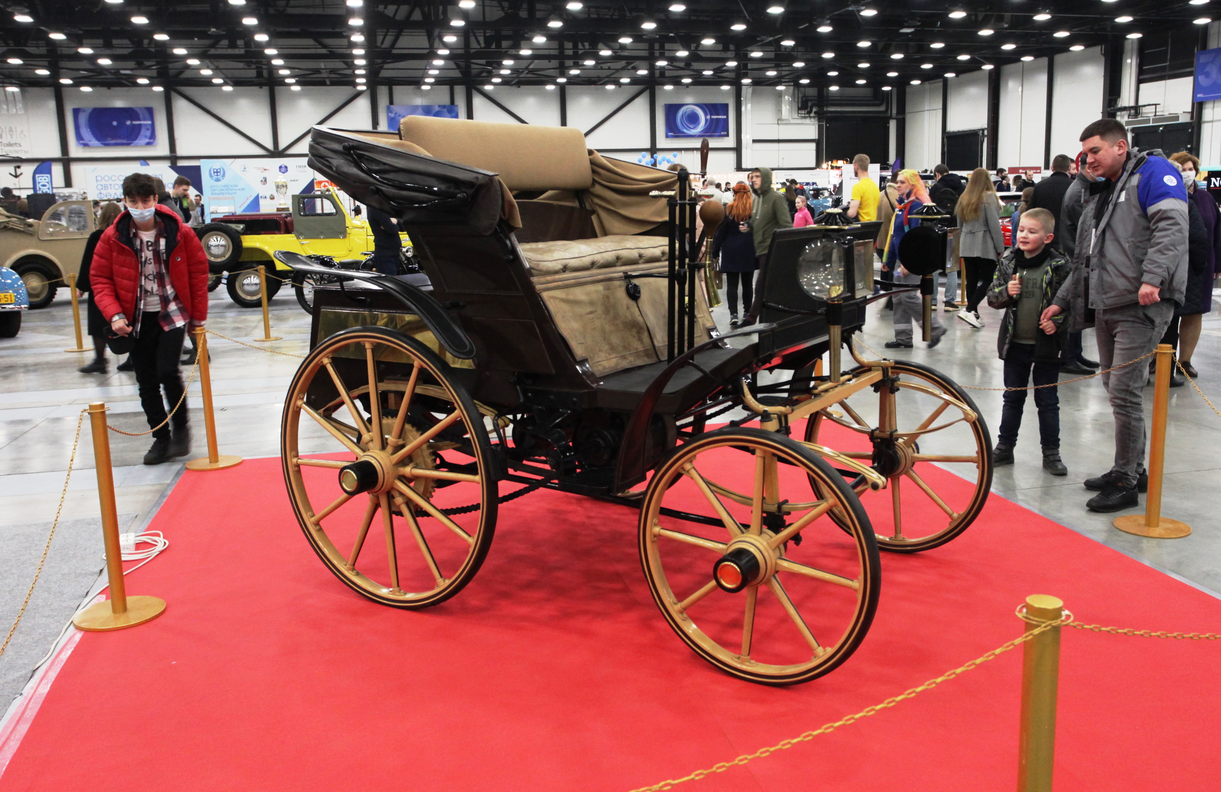 В «ЭКСПОФОРУМе» пройдет масштабная выставка ретроавтомобилей3