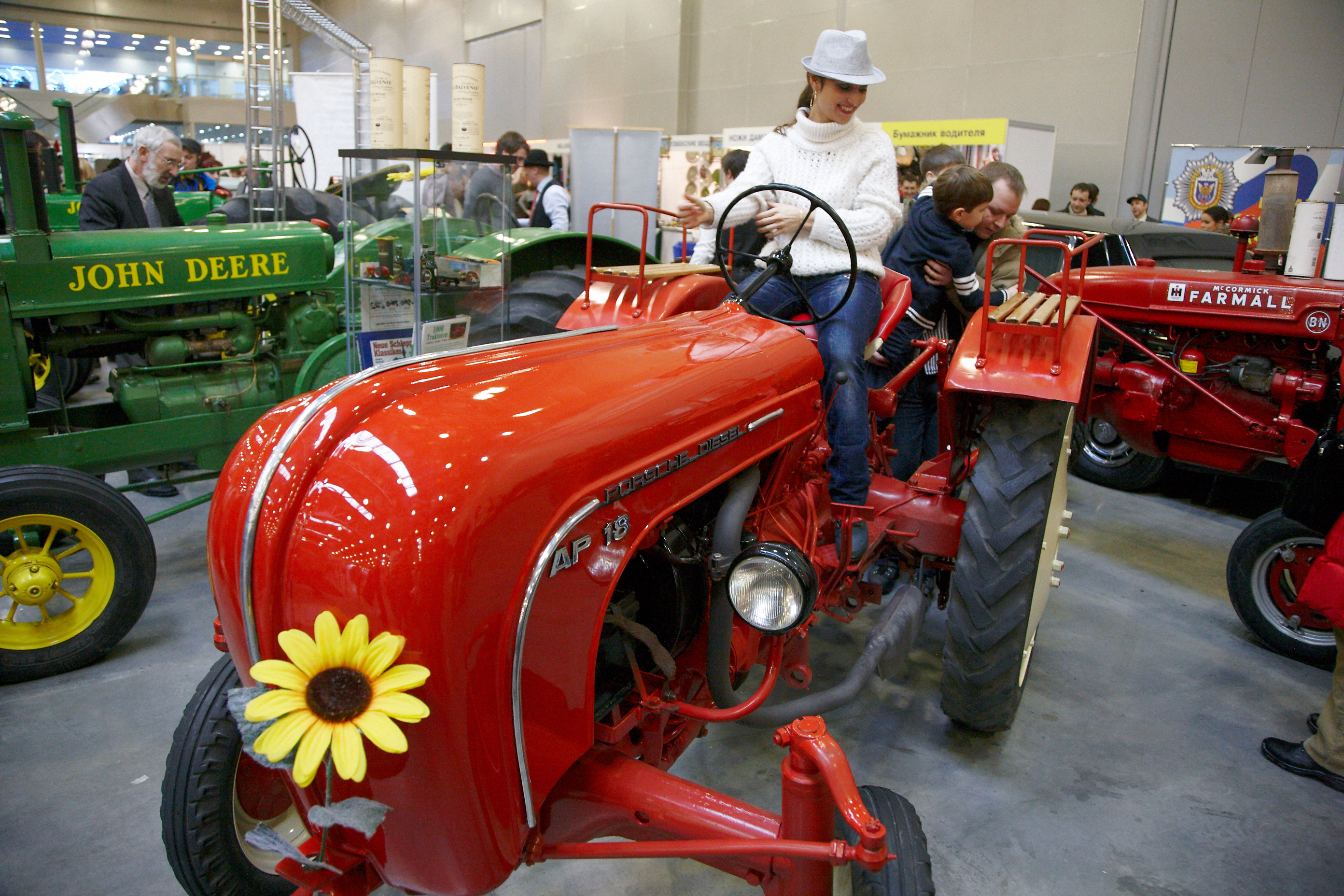 В «ЭКСПОФОРУМе» пройдет масштабная выставка ретроавтомобилей2