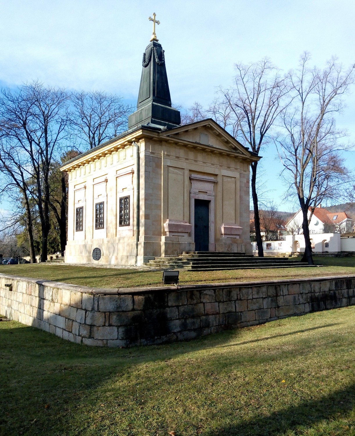 В Павловске восстановят памятник Александре Павловне7