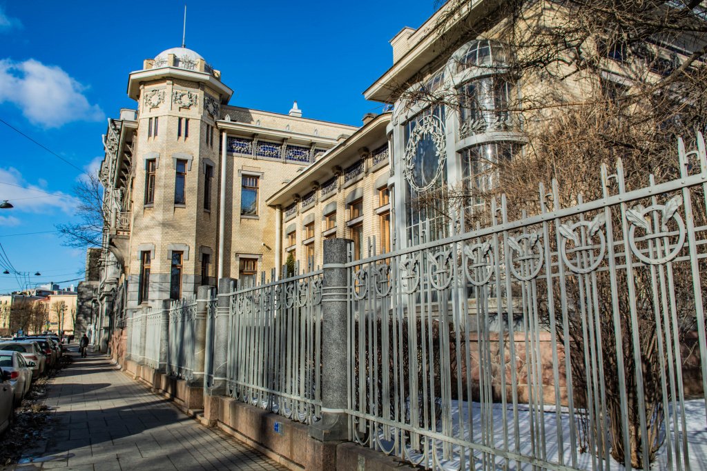 Музей политической истории открывает сезон экскурсий в особняках Кшесинской и Бранта