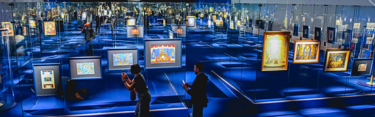 Обложка: Центральный выставочный зал «Манеж» открыл масштабный межмузейный проект «Все Бенуа — Всё Бенуа». 