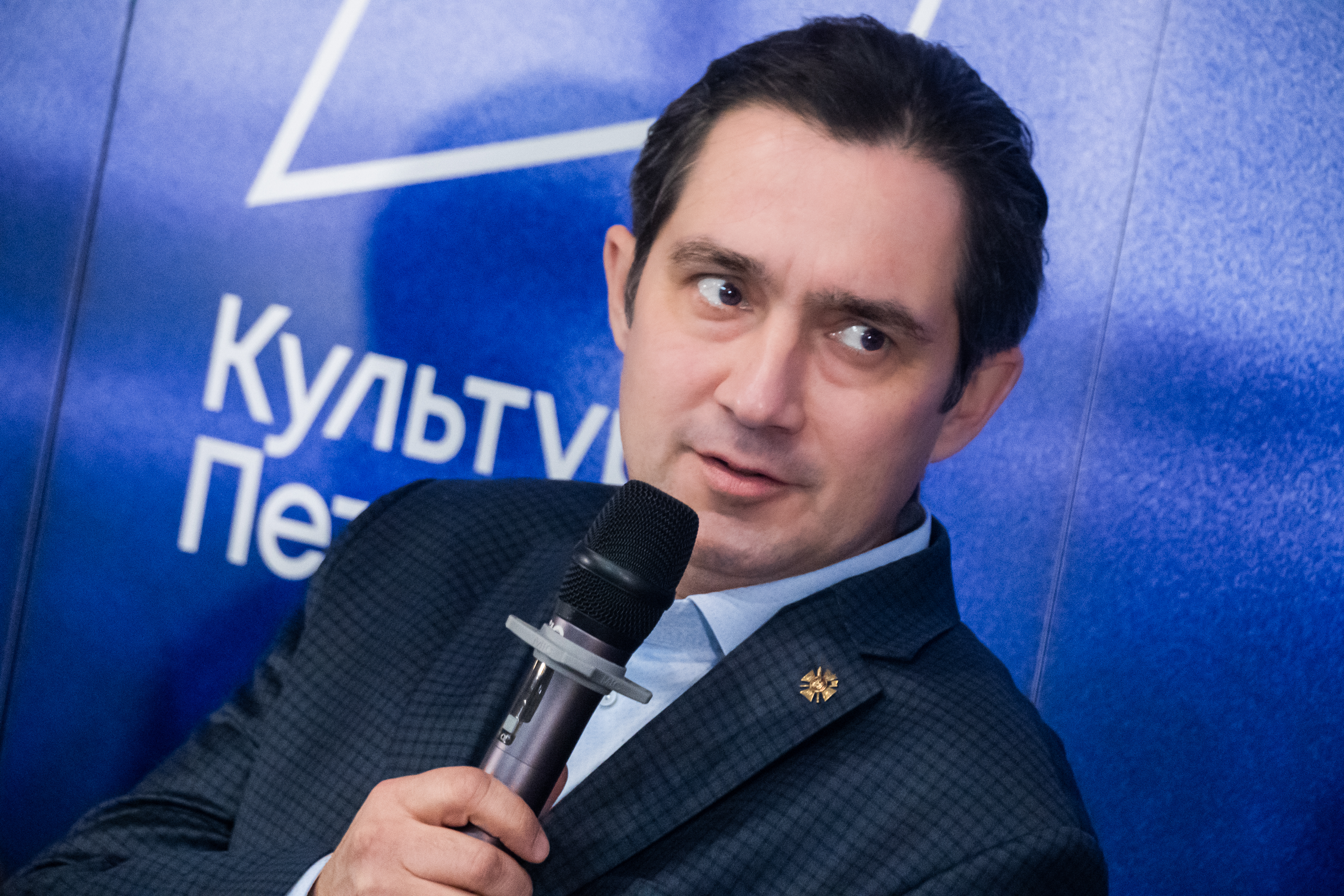 В медиацентре «Культура Петербурга» открылась выставка картин о героях разных эпох 9