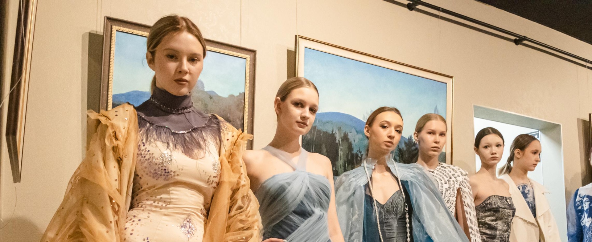 Вся красота зимы предстала на выставке Петра Гамаюнова