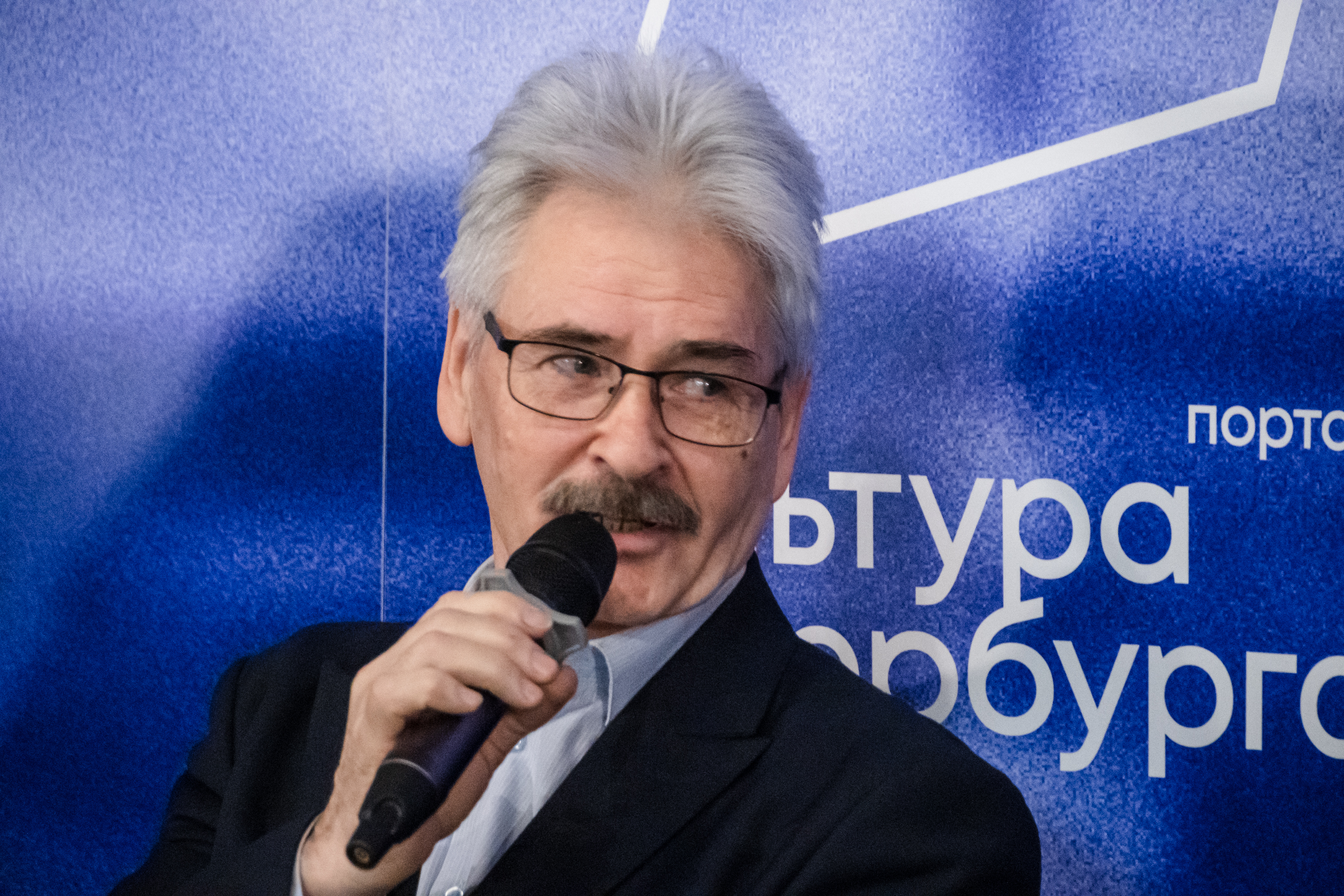 Вся красота зимы предстала на выставке Петра Гамаюнова5