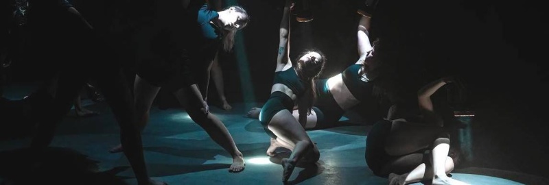 Фото заставки: Фестиваль «Видеоформа». Спектакль «Петля / Loop». Фото предоставлено пресс-службой Центра современного искусства имени Сергея Курёхина. Правообладатель: Центр современного искусства имени Сергея Курёхина.