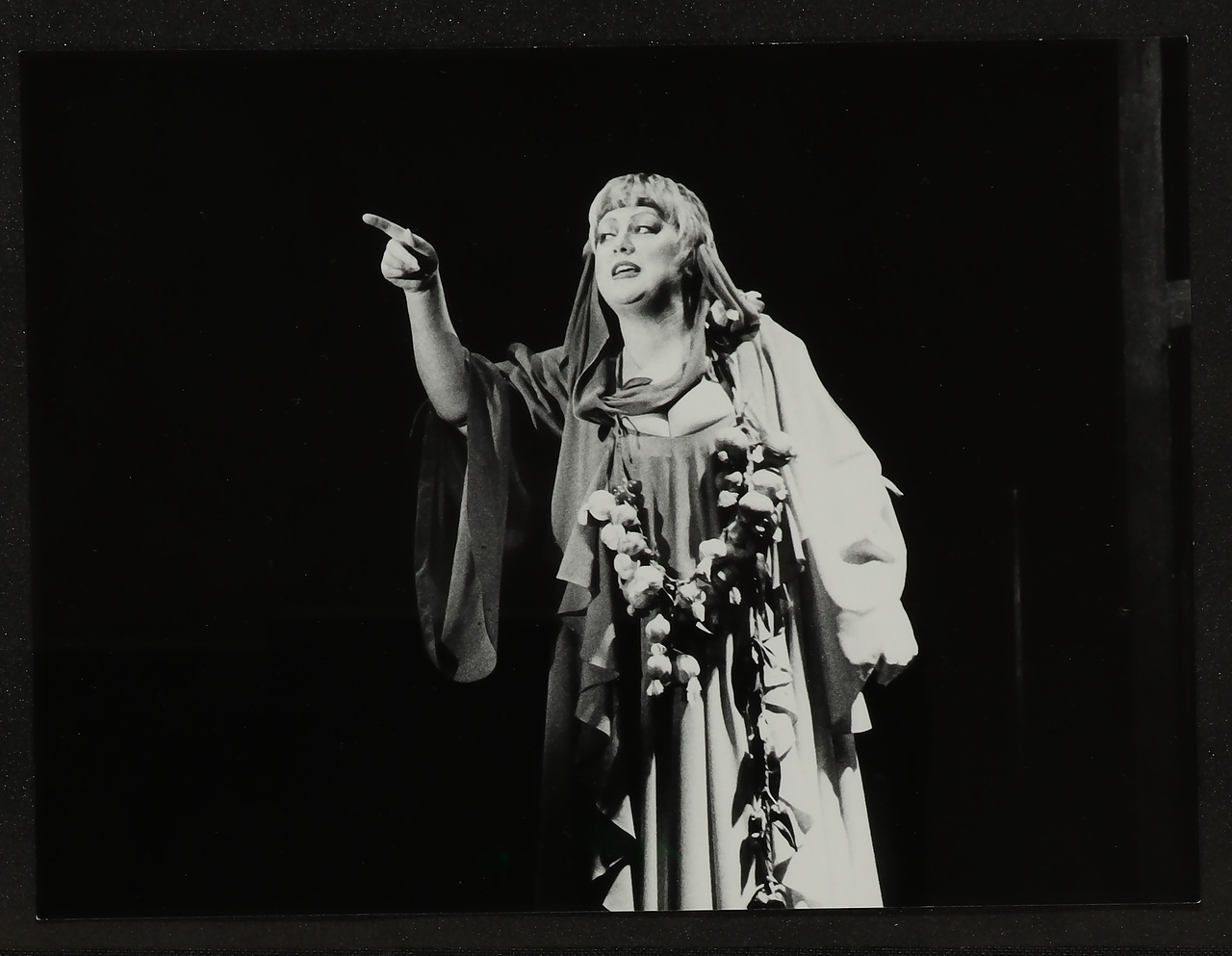 «И не кончается искусство...» - выставка к юбилею Светланы Крючковой2