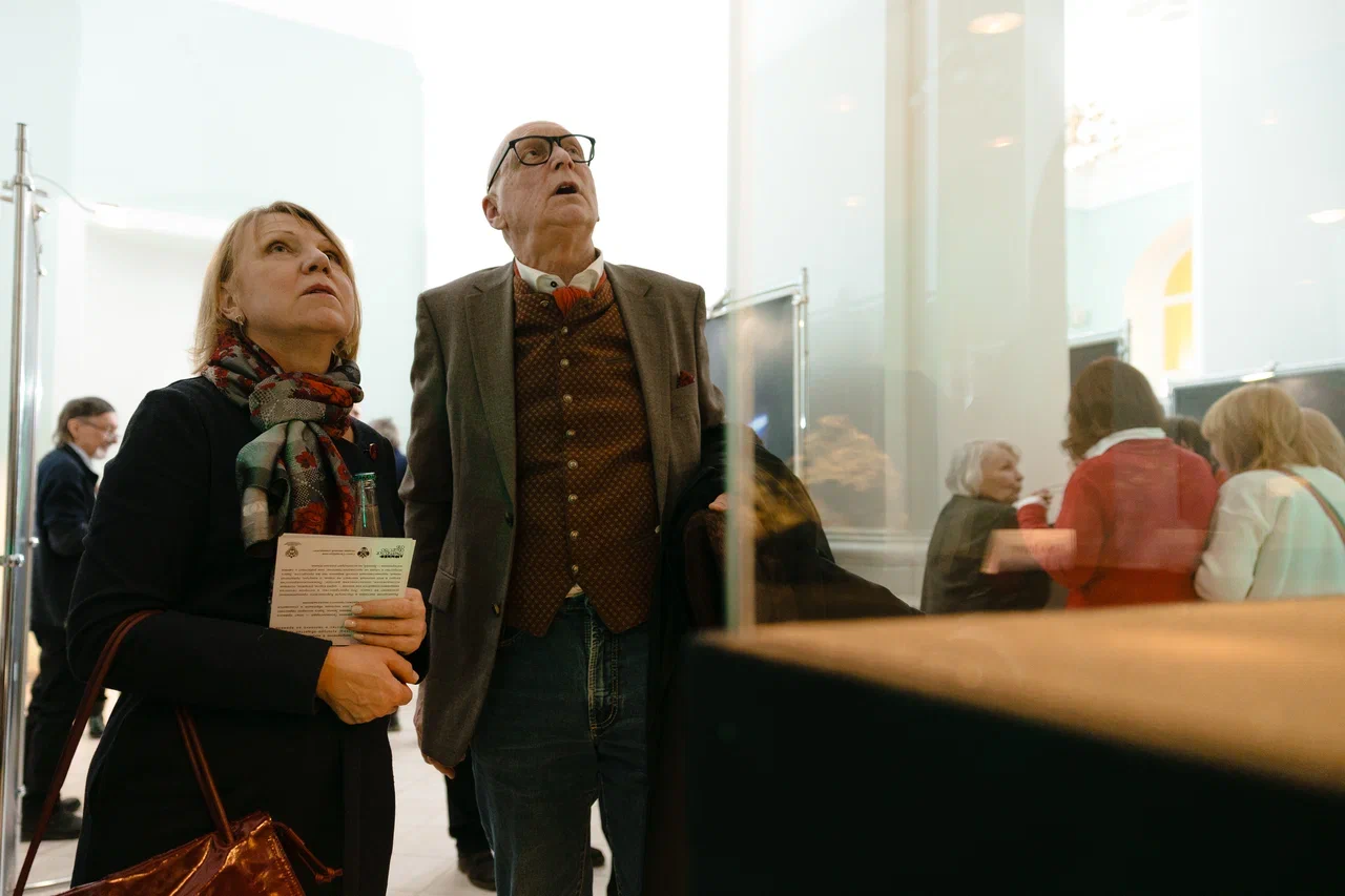 Увидеть Землю изнутри можно на выставке «Люминоминералогия. Энергия недр»4