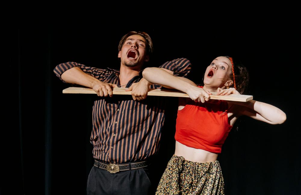 В театре «На Моховой» поставили «Человека-амфибию» по Беляеву3