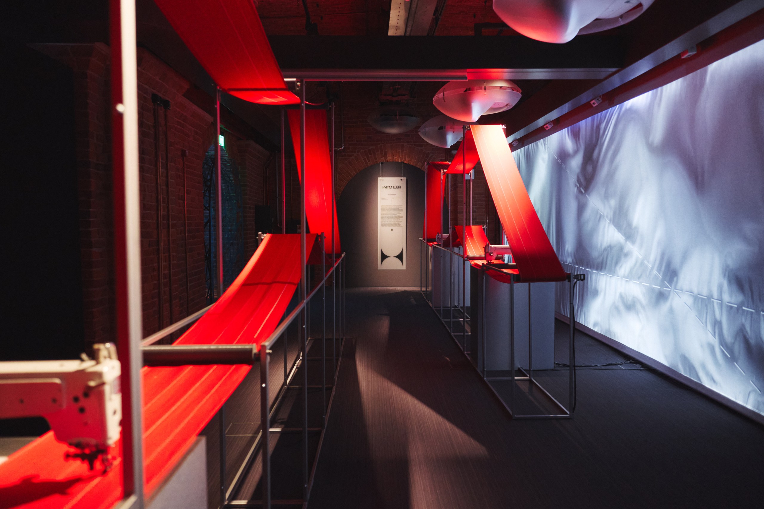 Выставка «Синхронизация» оживляет время в инсталляциях1