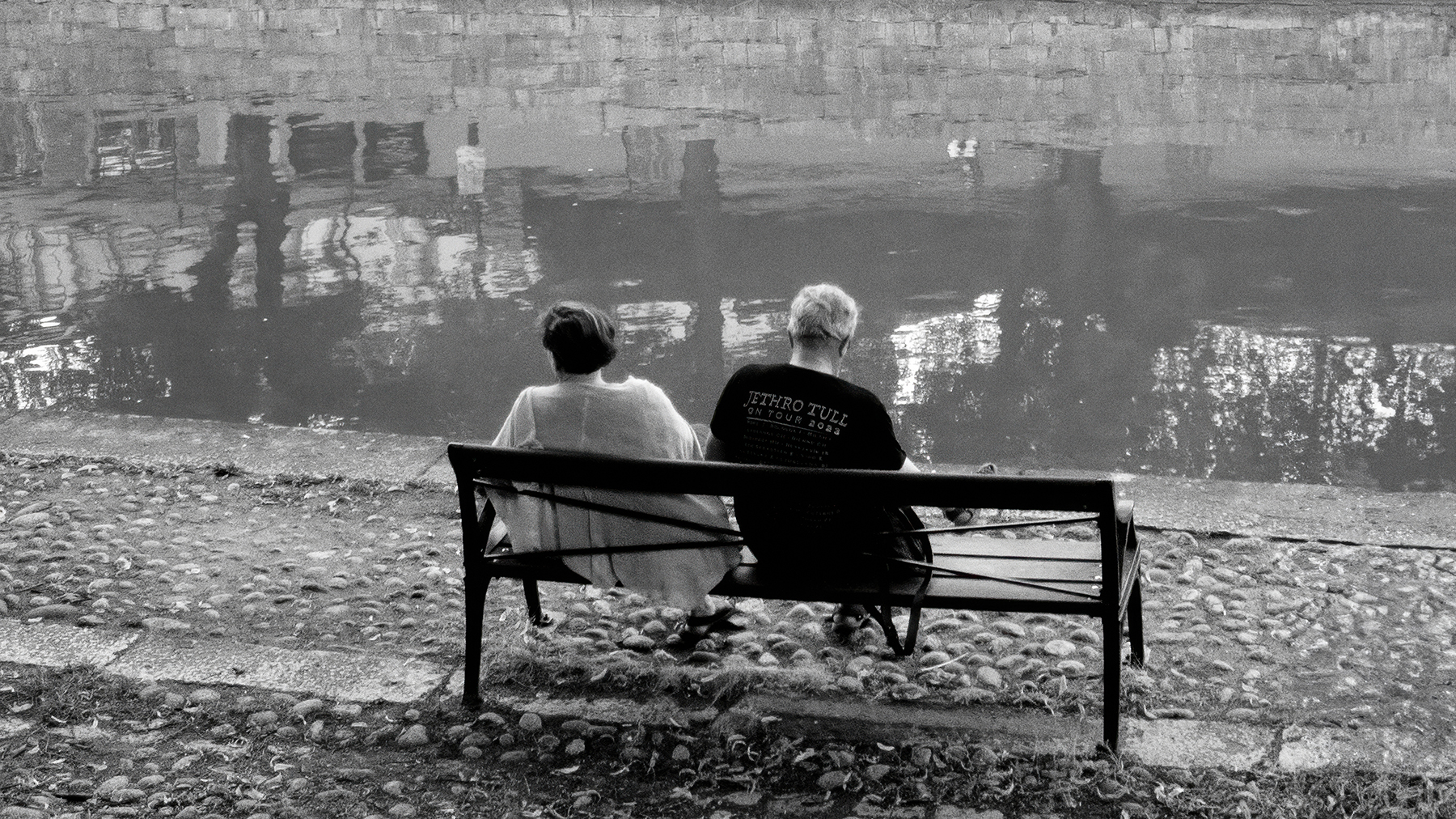 100 авторов представят своё видение мира в Центре книги и графики   2