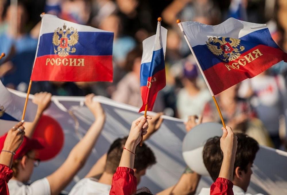 https://admsurgut.ru/novosti/detail.php?ID=313355&utm_medium=organic&utm_source=yandexsmartcamera#afisha-event__banner-list-5