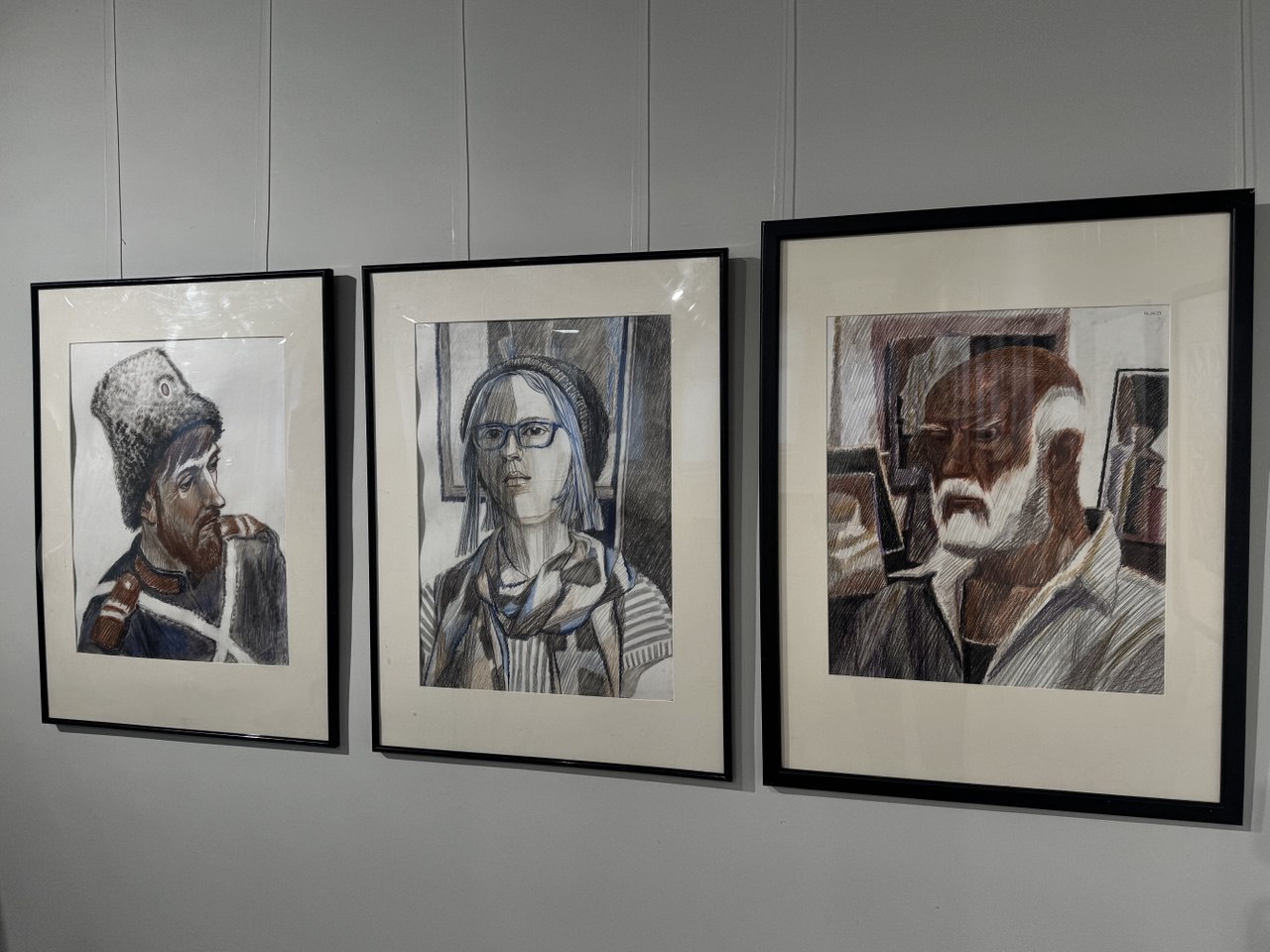 Графику Шамиля Ворошилова экспонируют в училище имени Рериха5