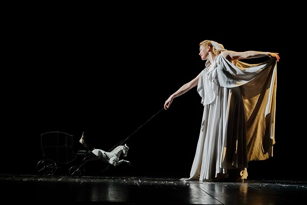 Детский музыкальный театр "Зазеркалье"