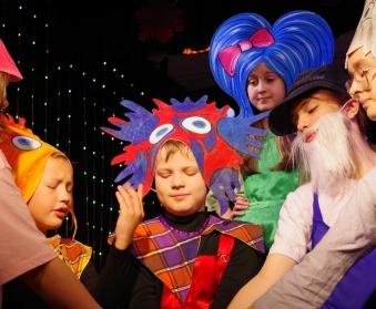 «Хурюк и Зик»: спектакль о том, как найти себя