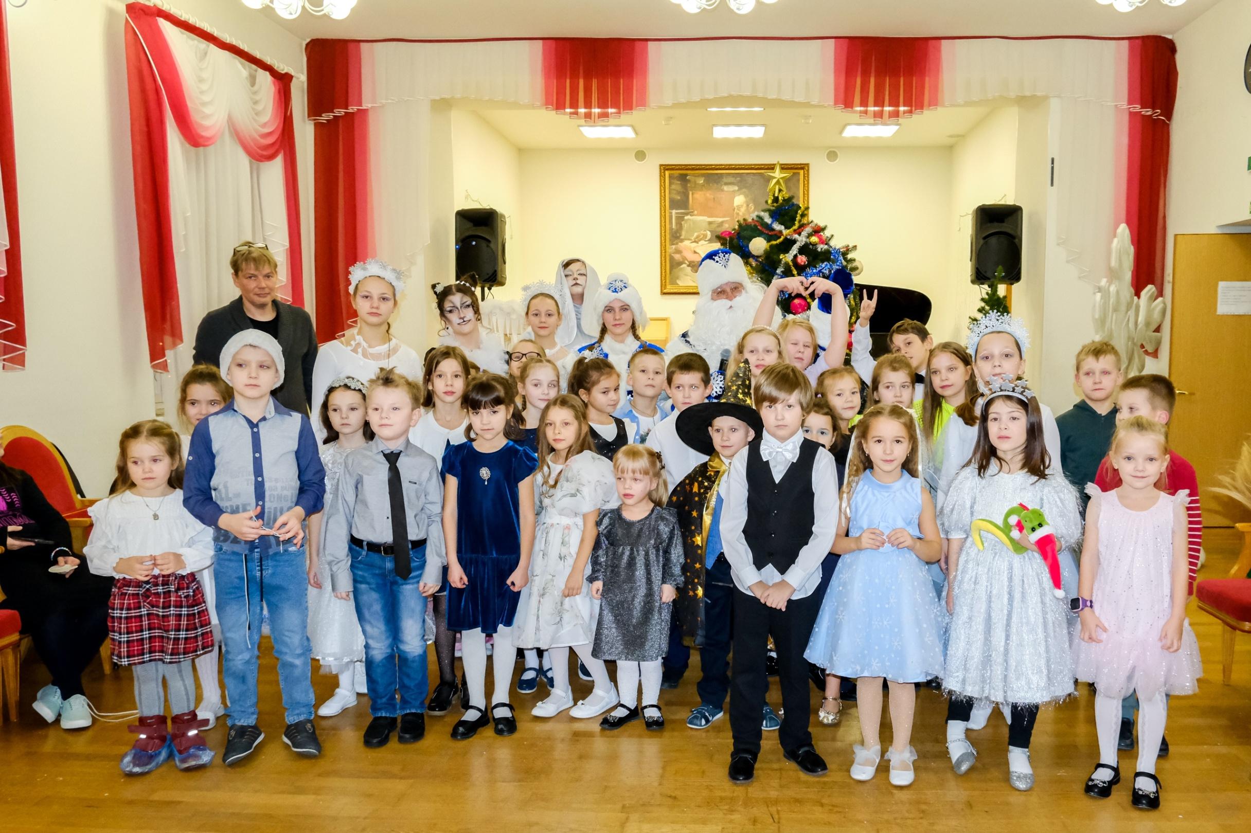 «Любимые сказки Деда Мороза»