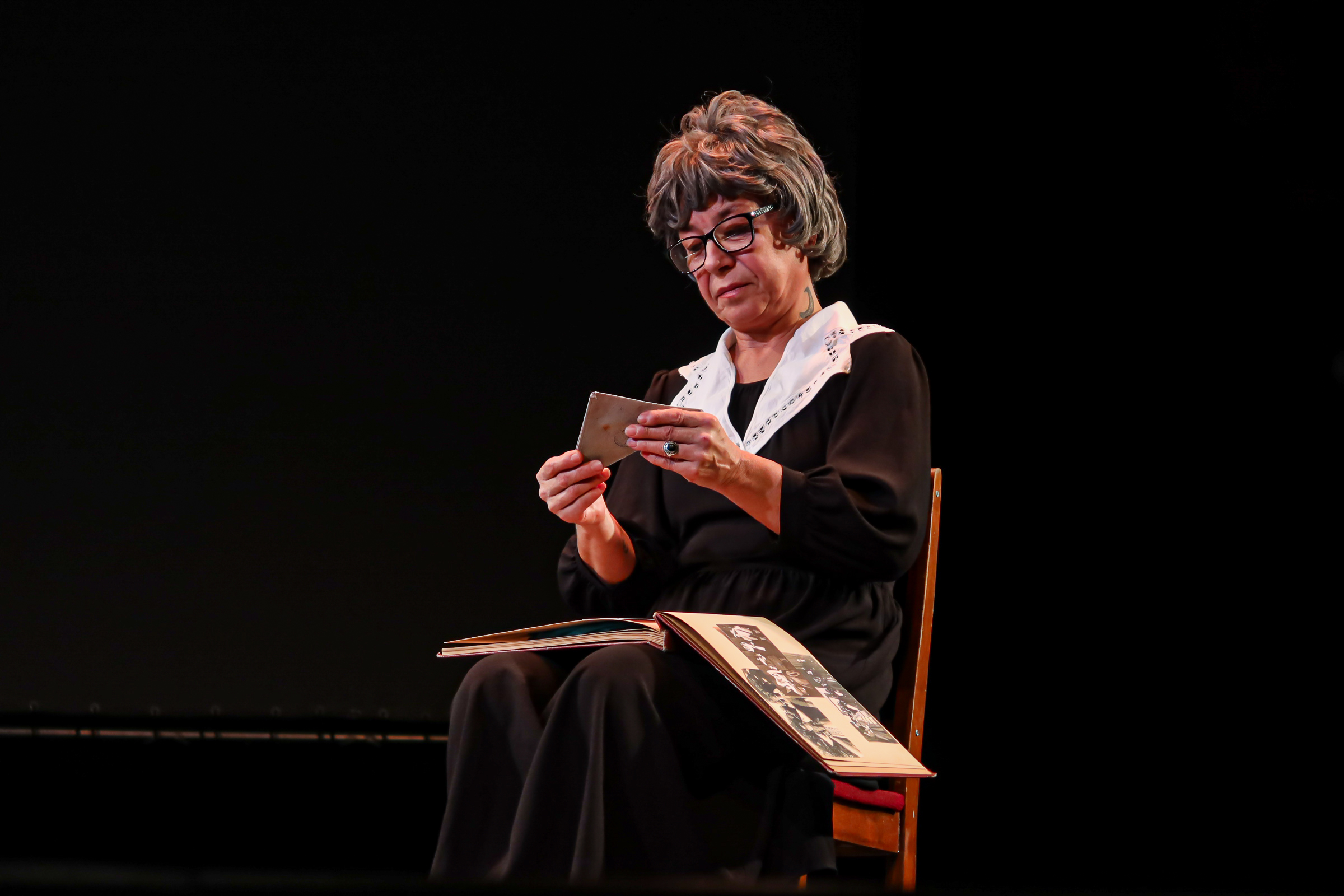 В Северной столице показали, как старшее поколение поёт на жестовом языке9