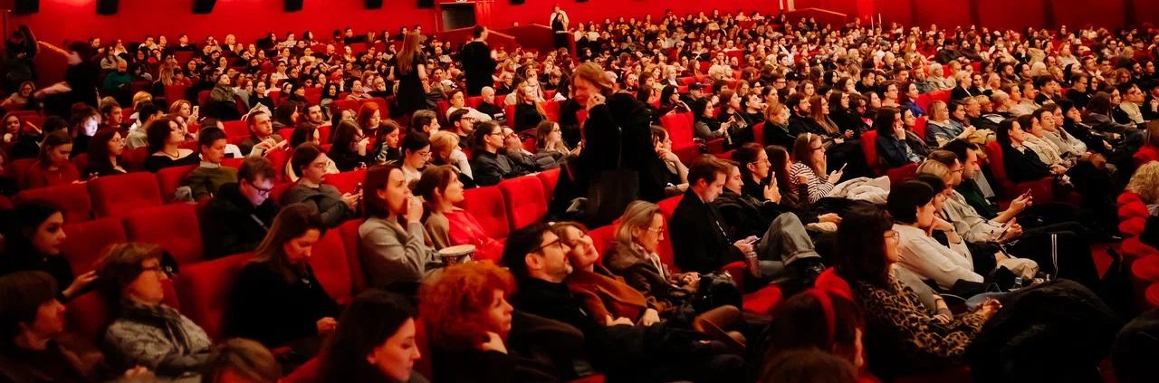 Обложка: Кинофестиваль «Каро/Арт» откроет фильм о группе Shortparis