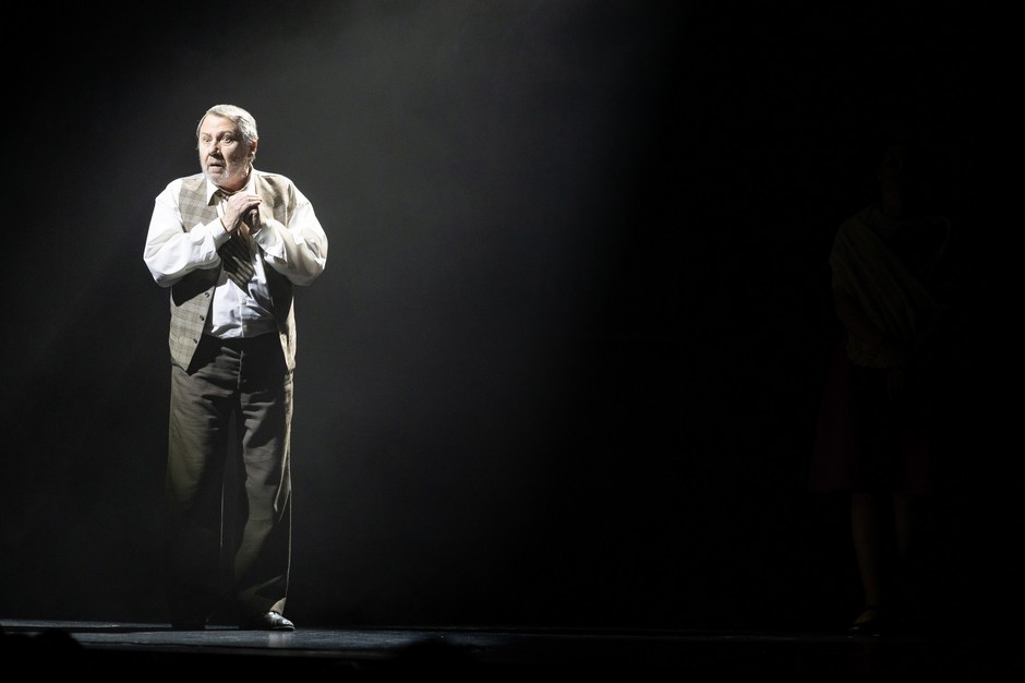 «Многоголосье» нашей памяти - документальная драма Комиссаржевки1