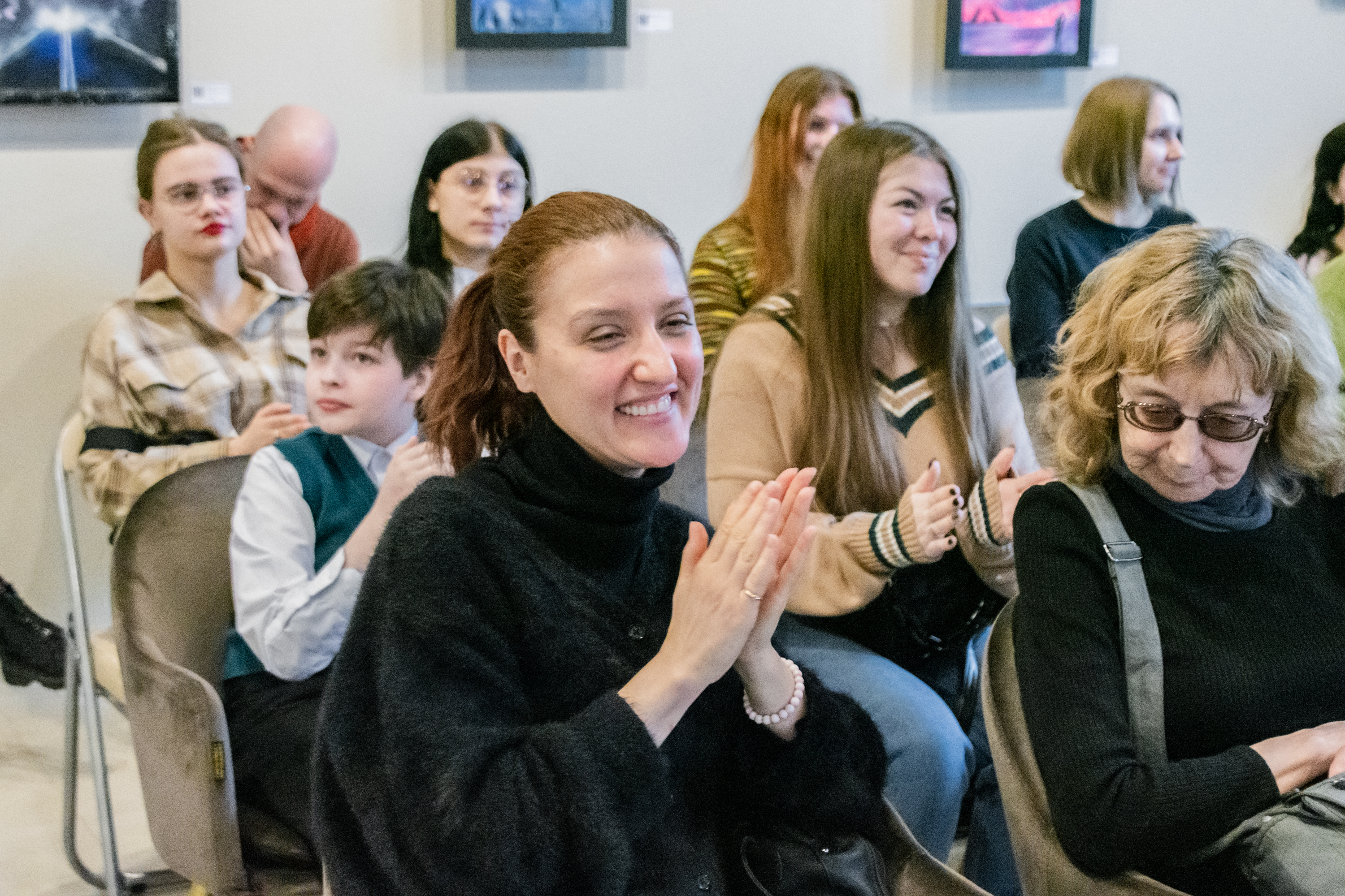 В медиацентре «Культура Петербурга» открылась выставка аэрозольной живописи Алены Логиновой 6