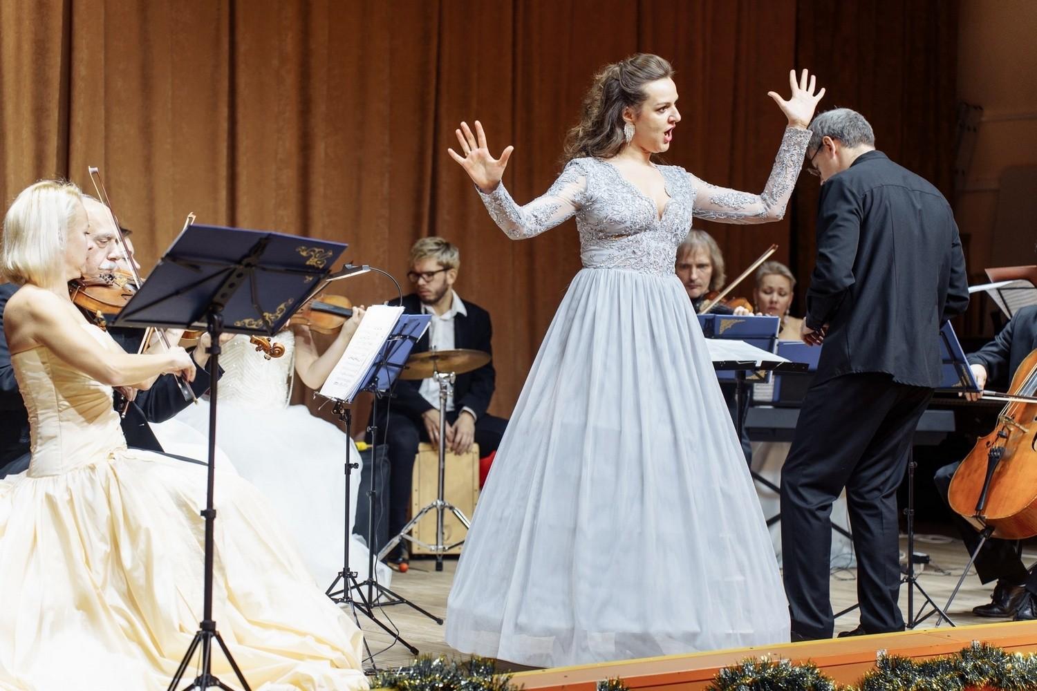 https://dom-shreder.ru/elvira-efimenkova-soprano-kontsert-opera