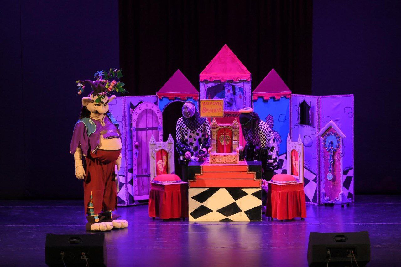 Театр «Золотой кувшин» посетит Петербург с «Большими гастролями»2