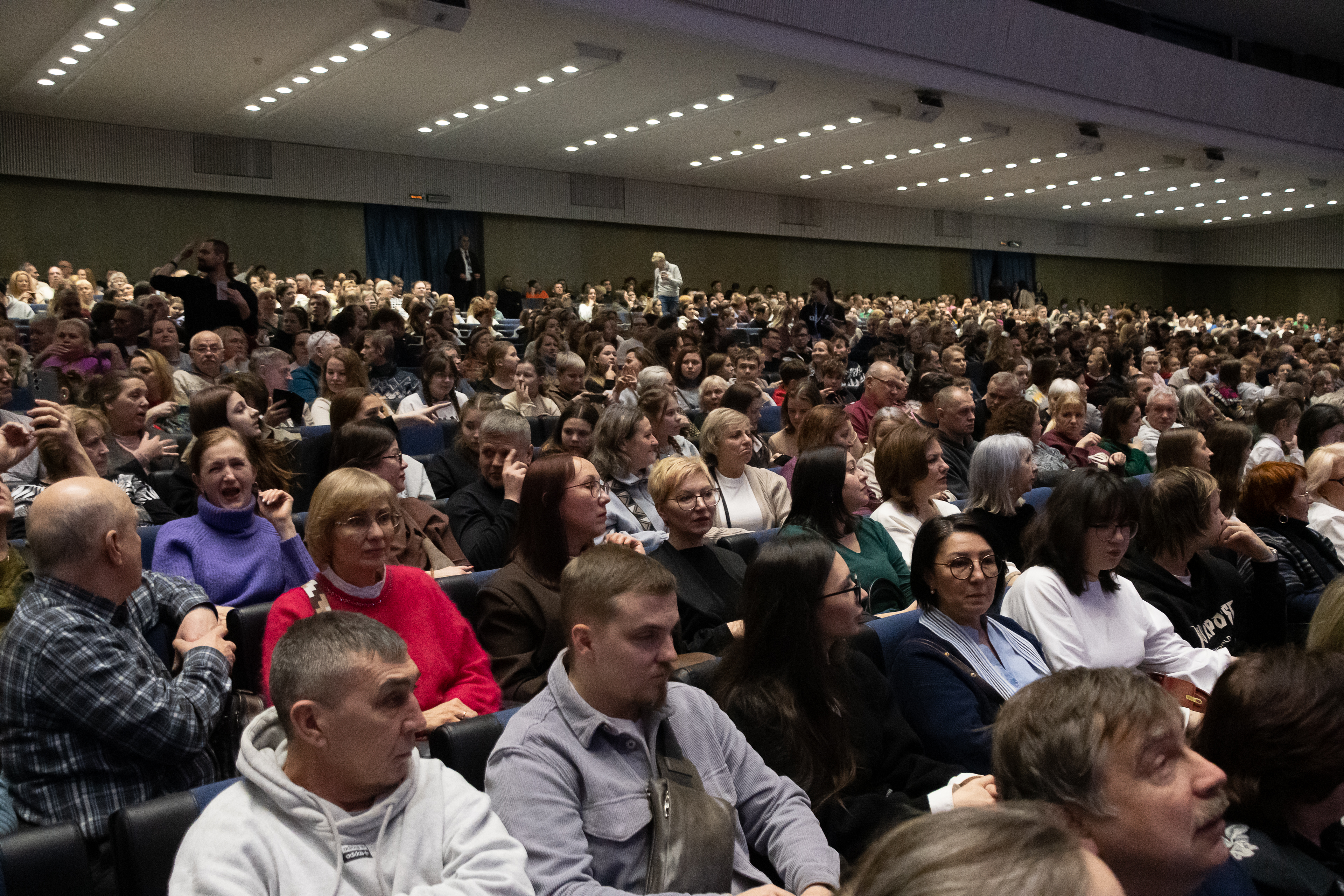 В БКЗ «Октябрьский» отметили 100-летие Всероссийского общества глухих15