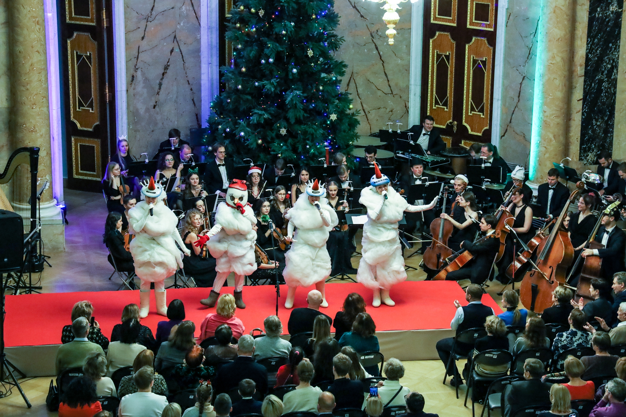 «Новогодний киноэкспресс» — концерт-праздник едет в Петербург2