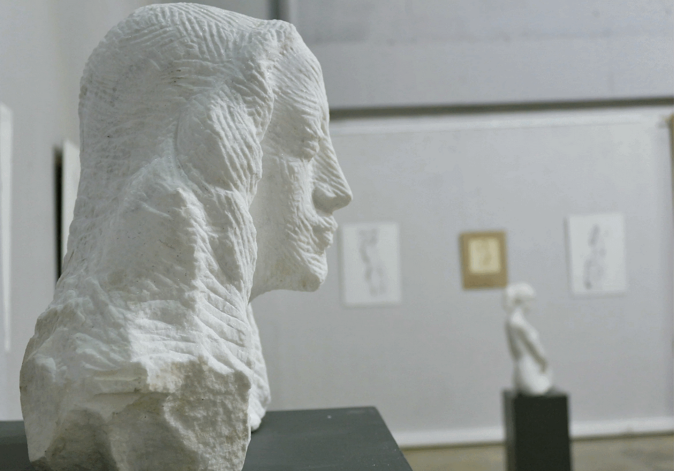 В галерее Artefice открылась выставка «Разговоры, мифы о Богинях»