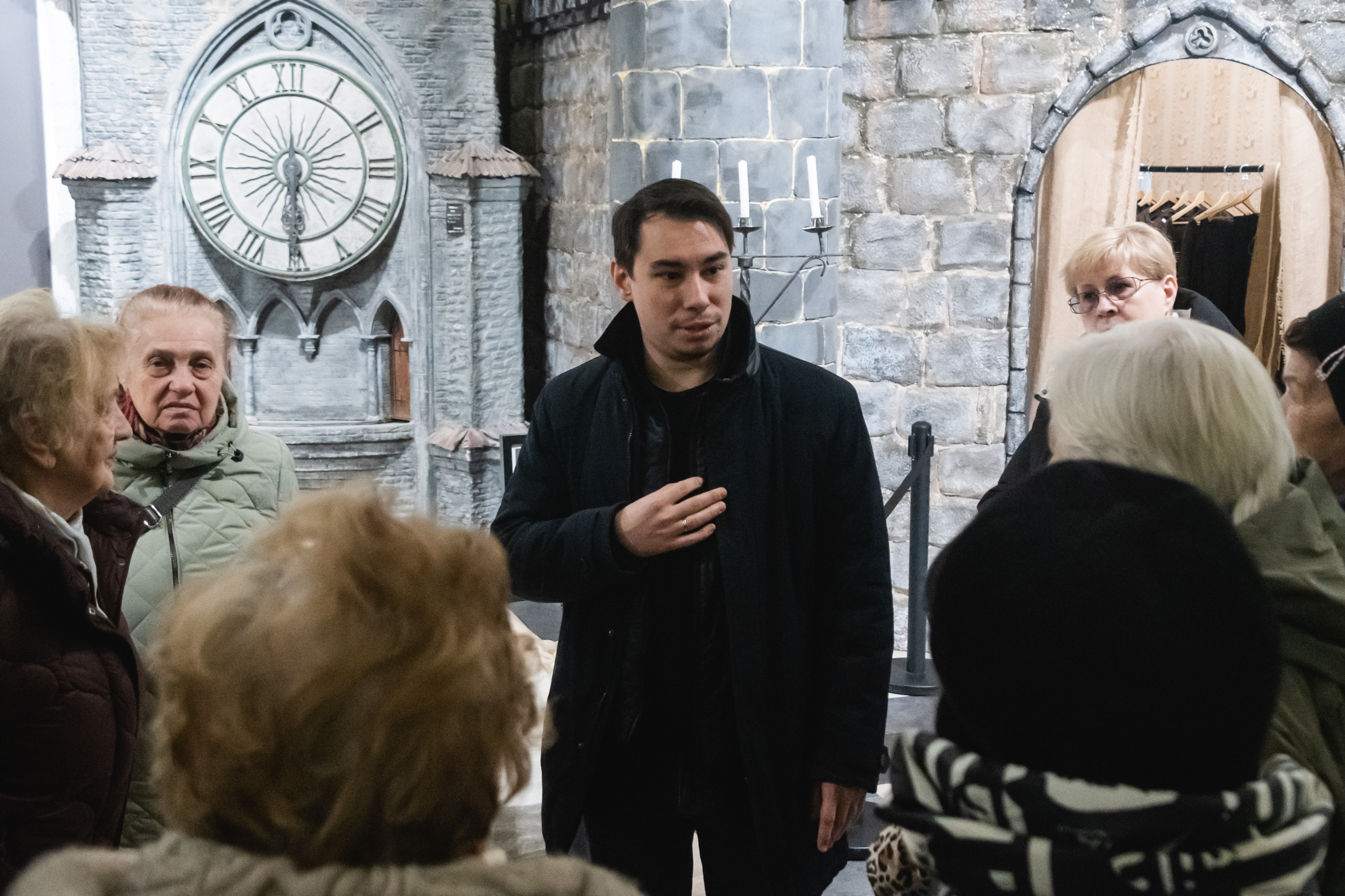 Киностудия «Ленфильм» провела экскурсию для блокадников 5