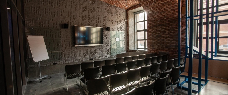 Обложка: В пространстве «Точка кипения» разберут «Летающего пролетария» Маяковского  	