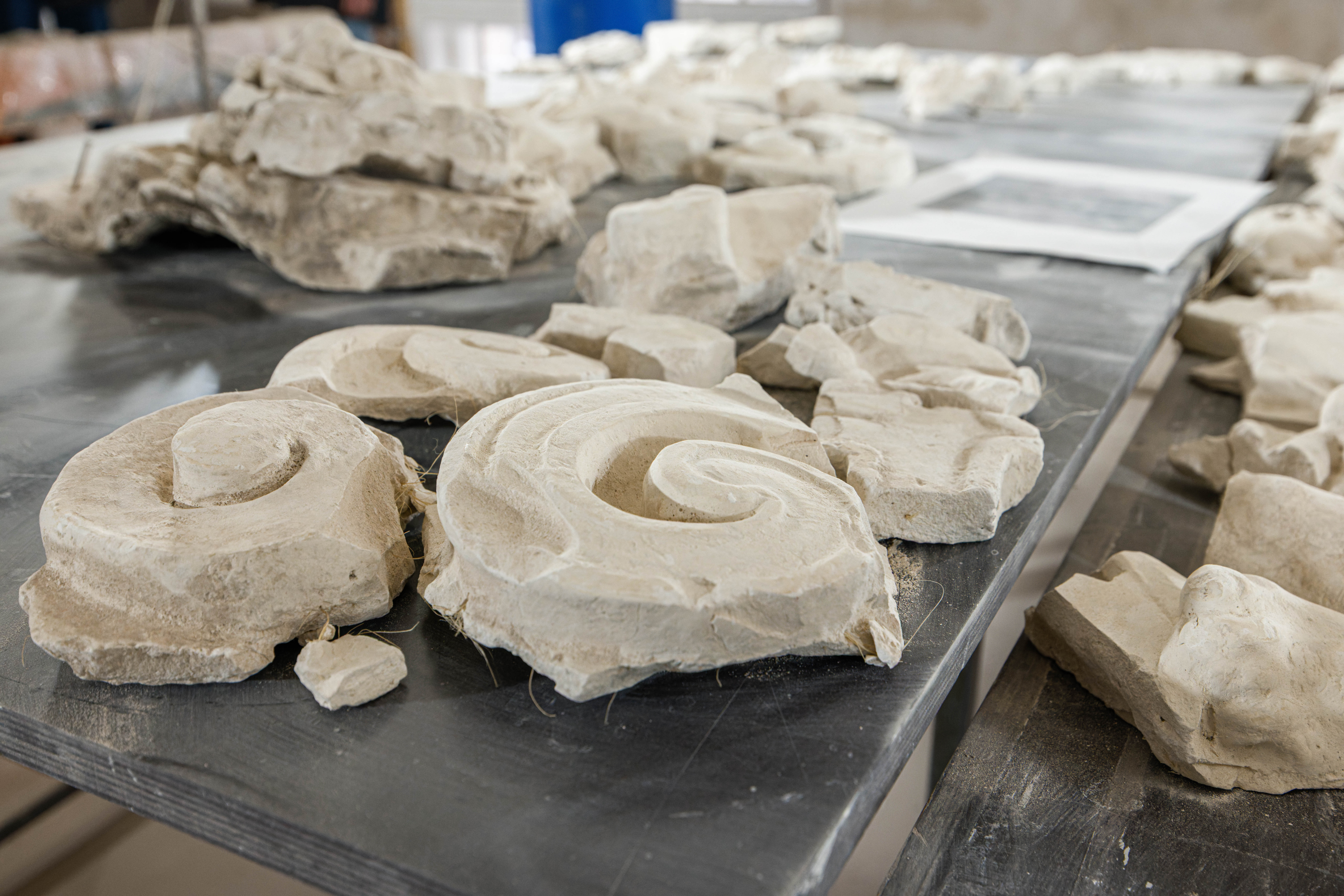 В дымовой трубе Дома Радио нашли барельеф 1910-х годов4