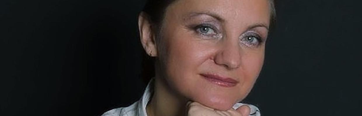 Анна Долгова стирает границы между мантрами Ганги и песнями Волги
