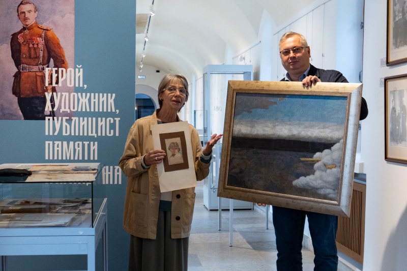 В музей-заповедник «Царское Село» передали картины и личные вещи героя Первой мировой Георгия Кадина 