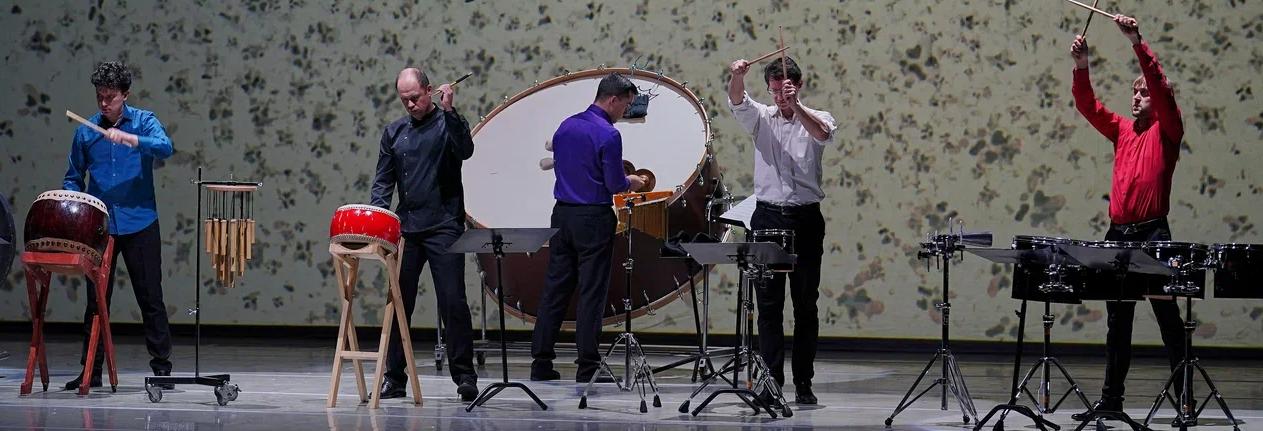 Обложка: Фото Александра Неффа (2023).