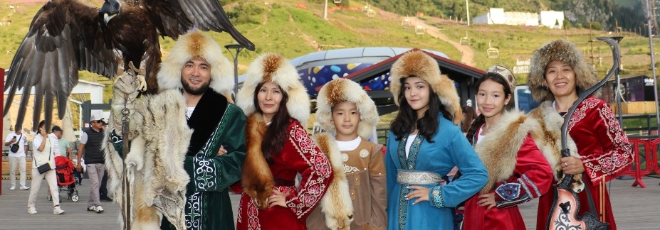 Фотоконкурс «Мама и дети в национальных костюмах» покажет красоту народного наследия