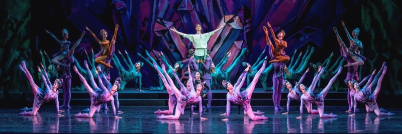 Фото заставки: Балет Прокофьева «Каменный цветок» (2023). Фото предоставлено пресс-службой Мариинского театра. Автор: Наташа Разина. Правообладатель: Мариинский театр.