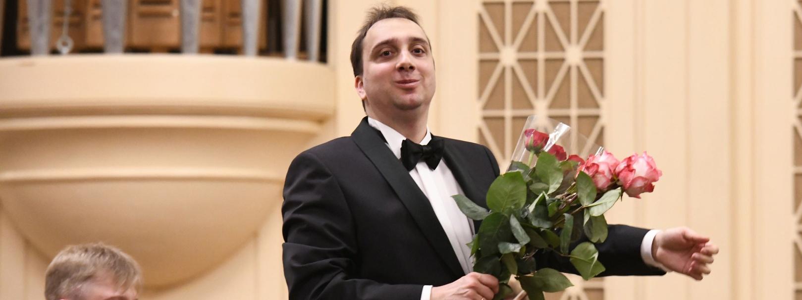 ОБложка - Мирослав Култышев в Большом зале филармонии