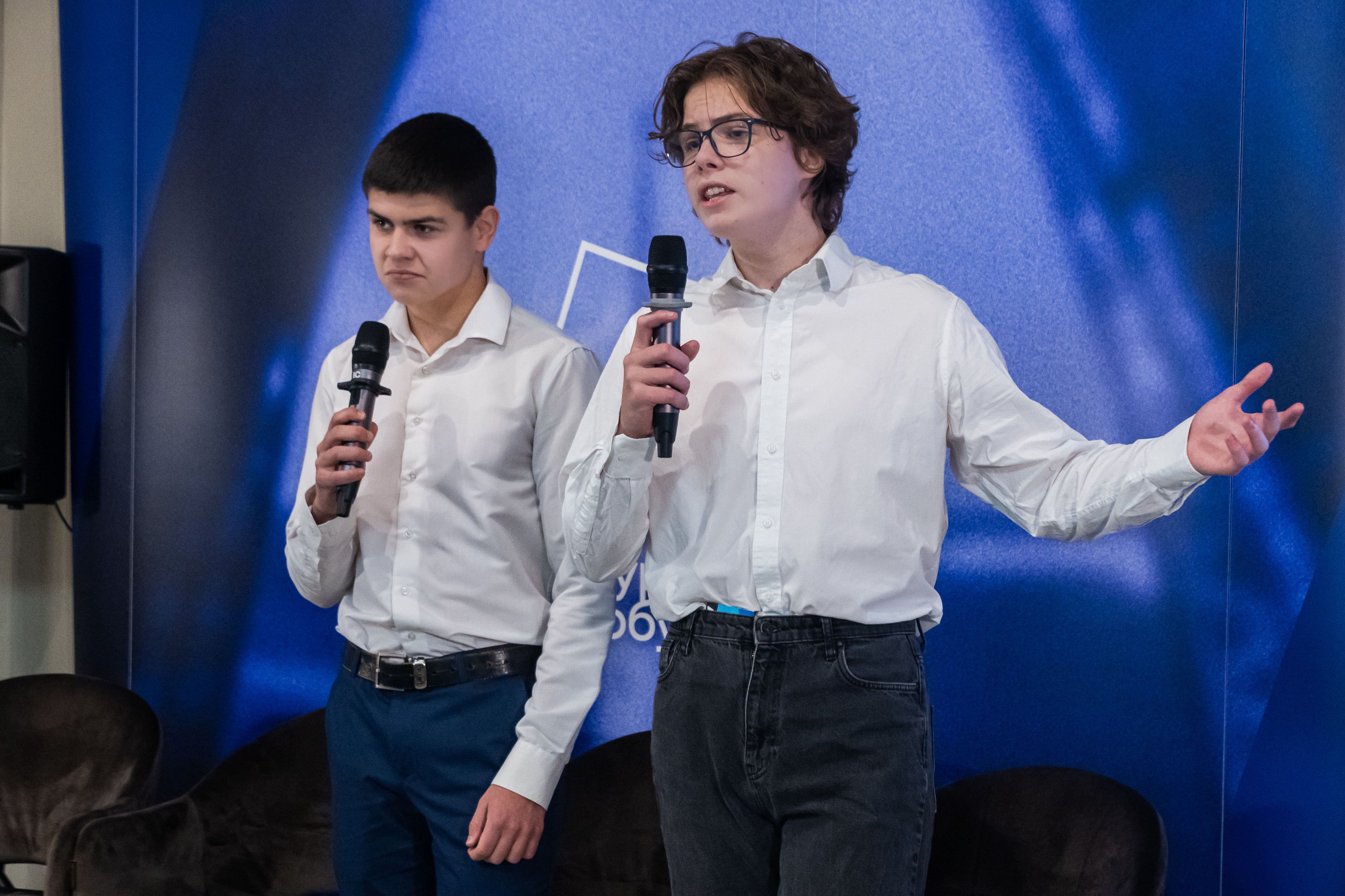 В медиацентре «Культура Петербурга» открылась выставка картин о героях разных эпох 3