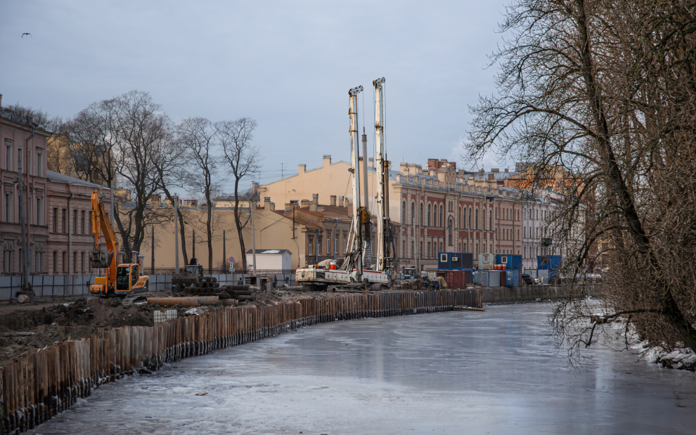 В Петербурге проводят работы по реставрации набережных