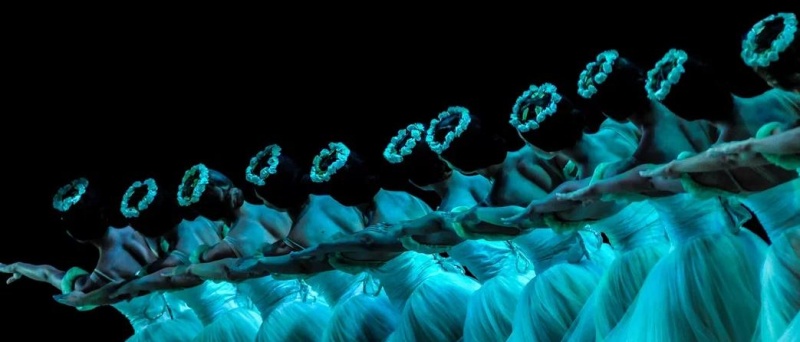 Обложка: Ballet Nacional de Cuba. Giselle. Foto: Ariel Cecilio Lemus.