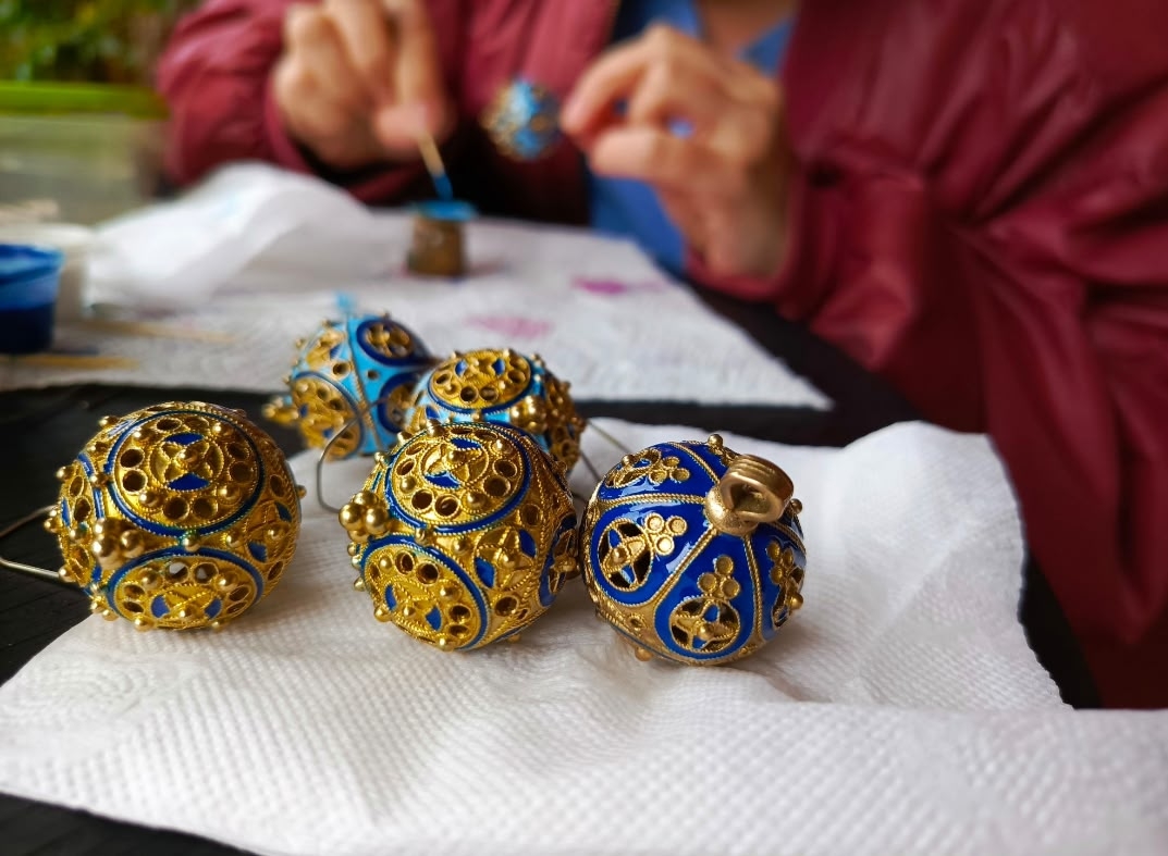 Создание пуговиц к костюмам фильма «Сказка о царе Салтане» - это приключенческая история