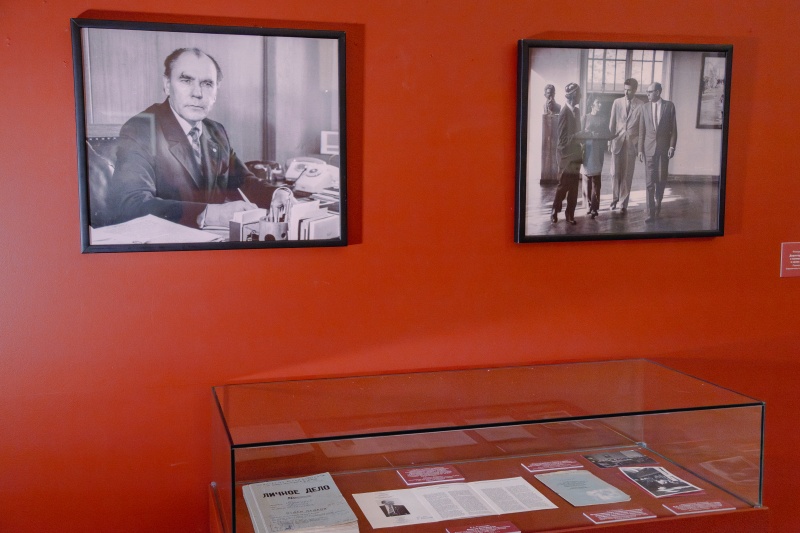 Обложка: Русский музей открыл выставку памяти Василия Пушкарёва