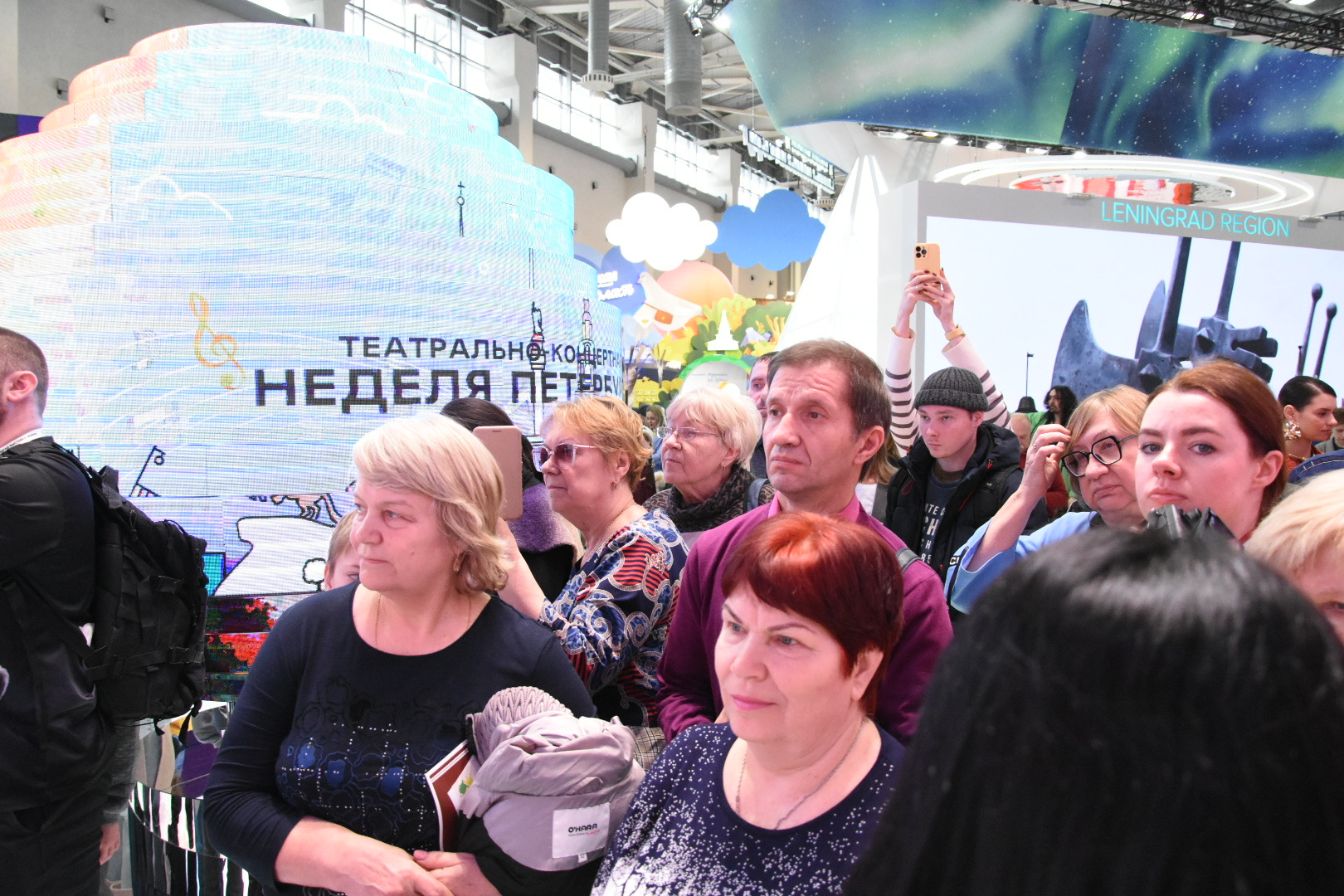 На стенде Санкт-Петербурга на выставке «Россия» стартовала Театрально-концертная неделя8