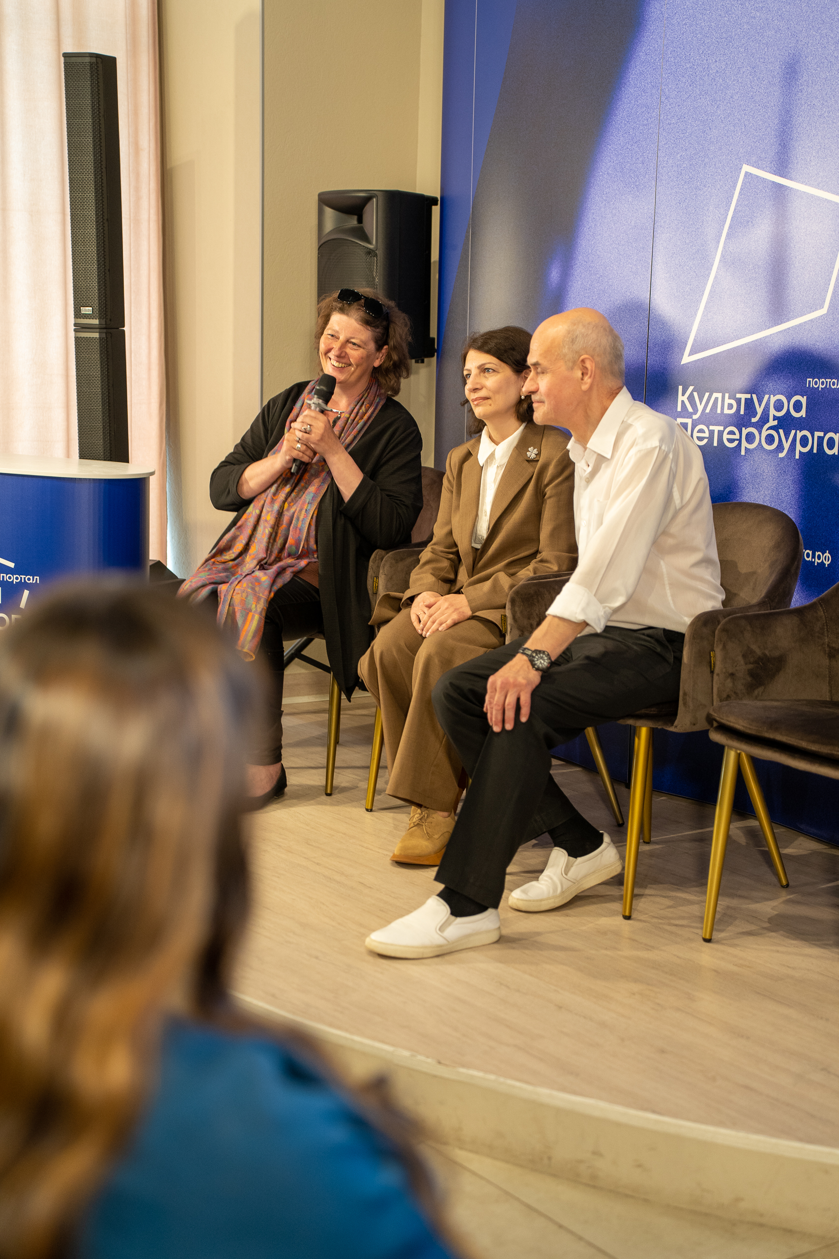 Ко Дню семьи, любви и верности в медиацентре «Культура Петербурга» открылась выставка 7