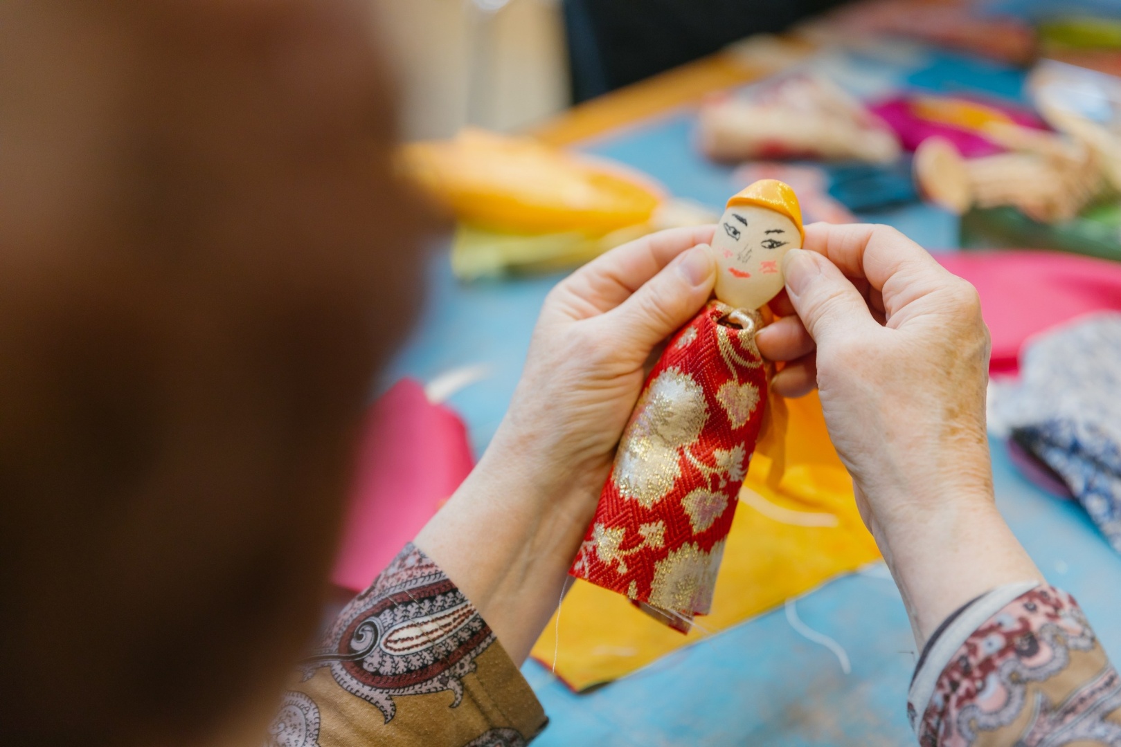 Благотворительный марафон: от еврейских сказок до рок-выступления учителей 