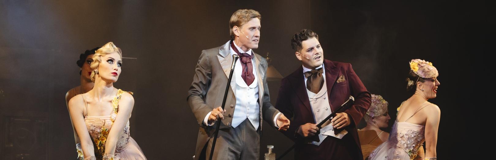 Ко дню поэзии театр Эстрады объяснит, как важно быть серьезным 