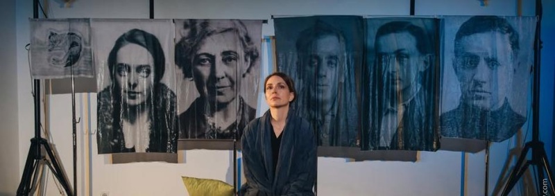 Обложка:  Спектакль «Ариадна». Русский театр в Белграде (Сербия). 